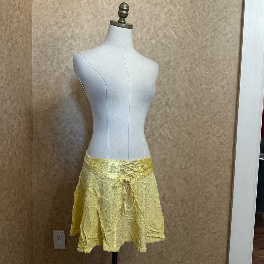 VTG 90s Yellow Fairy Boho Hippie Renaissance Floral Embroidered Lace Up Skirt